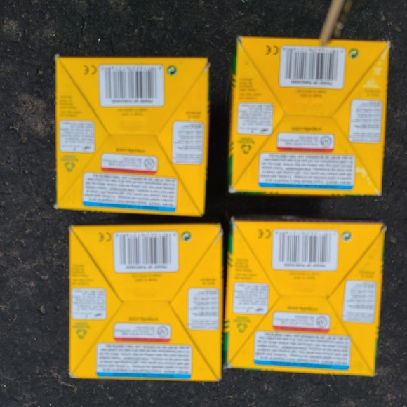 Crayola Washable 16 Sidewalk Chalk Lot of 4 Boxes - Picture 4 of 5